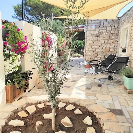 Holiday Home Zlopoje Vis Exterior photo